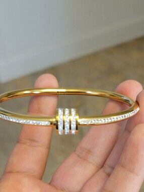 18K Gold Plated Elegant Gold Bangle Bracelet, With imitation diamonds